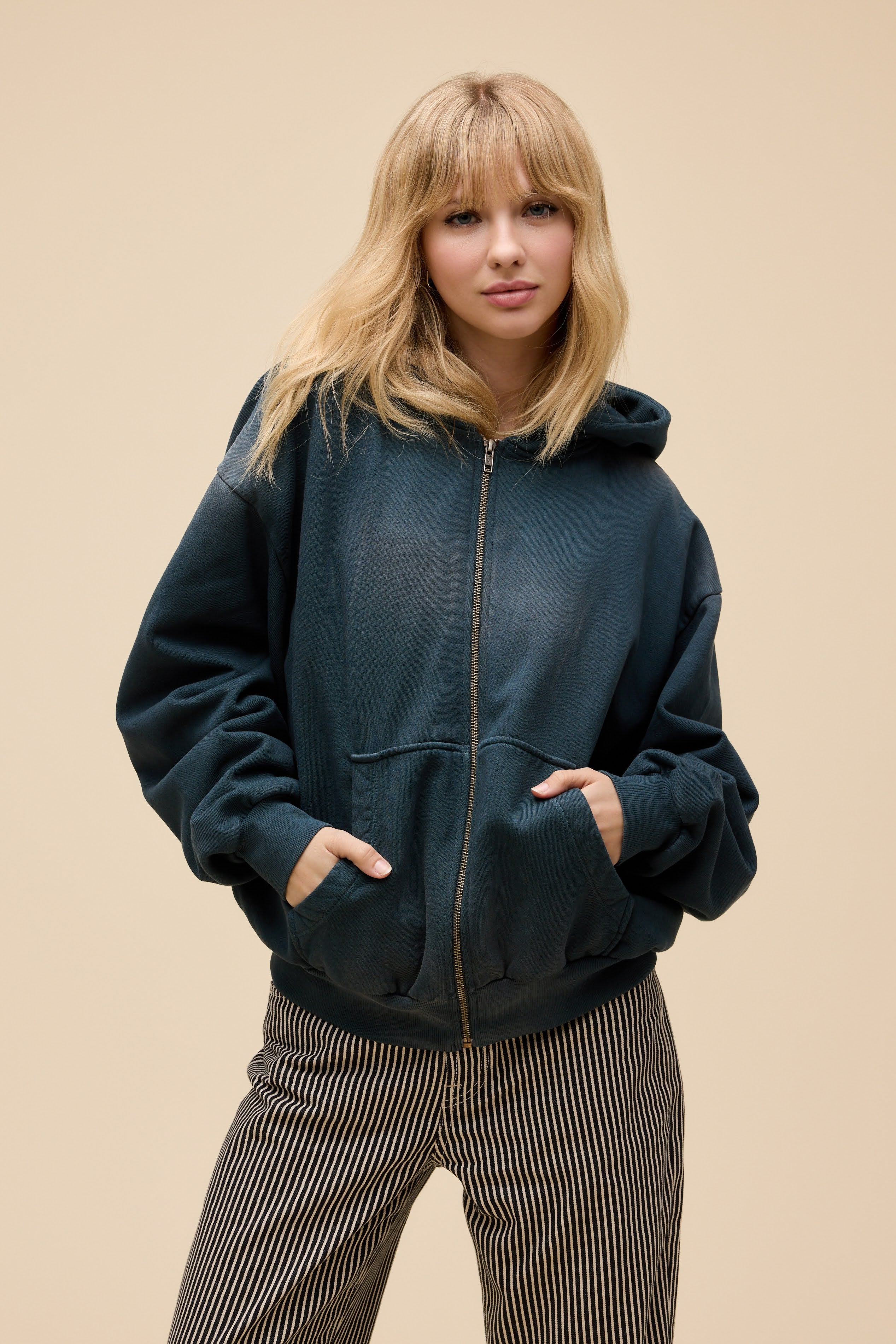 Solid Zip-Up Oversized Hoodie– Daydreamer