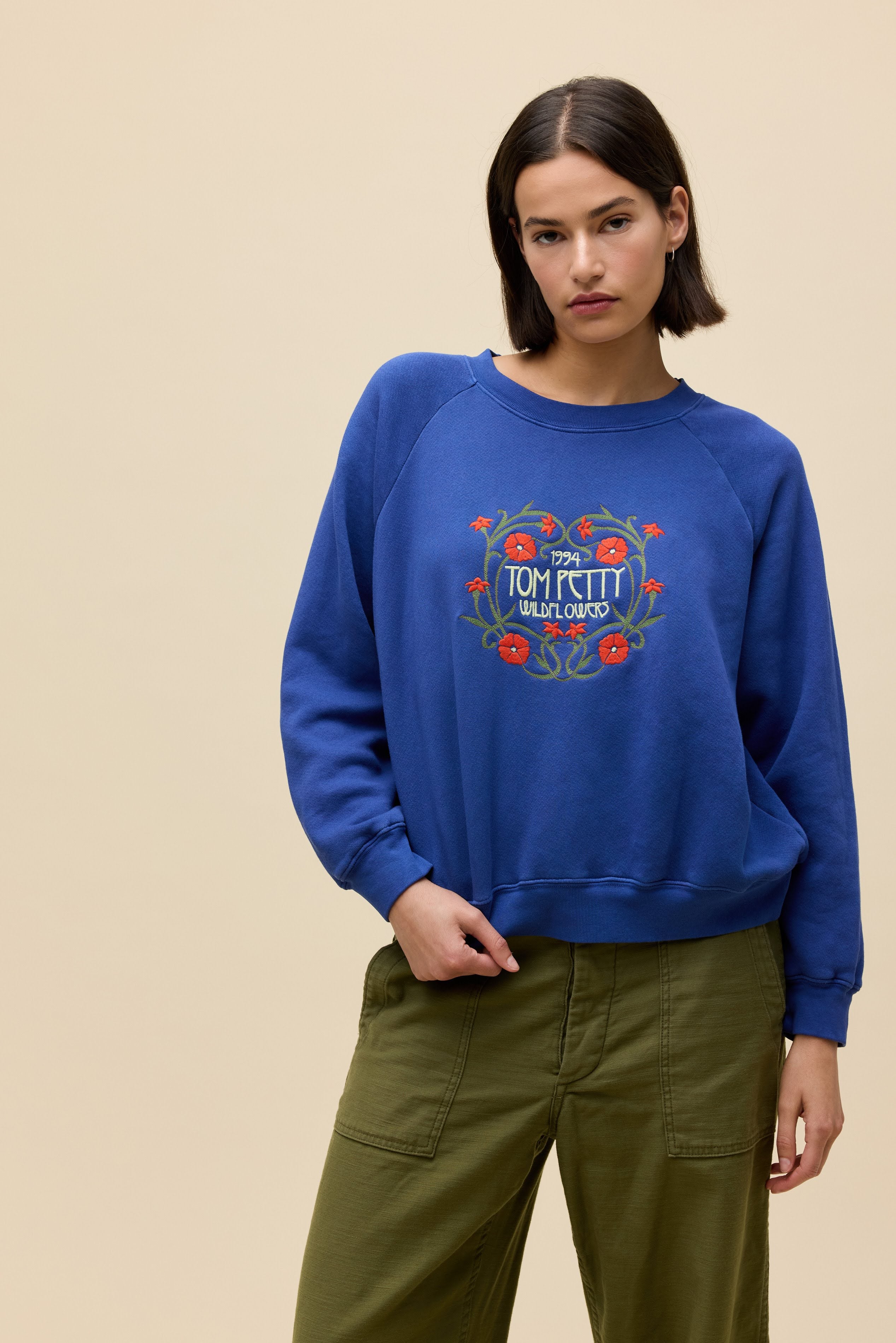 Tom Petty Wildflowers Shrunken Raglan Sweatshirt in Navy | 100
