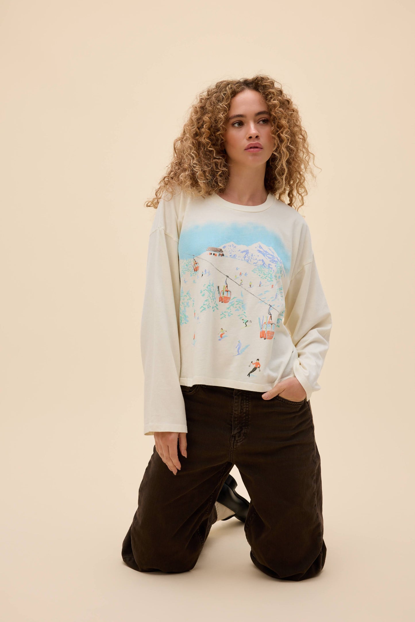 Ski Lift Scene Relaxed Long Sleeve - Daydreamer