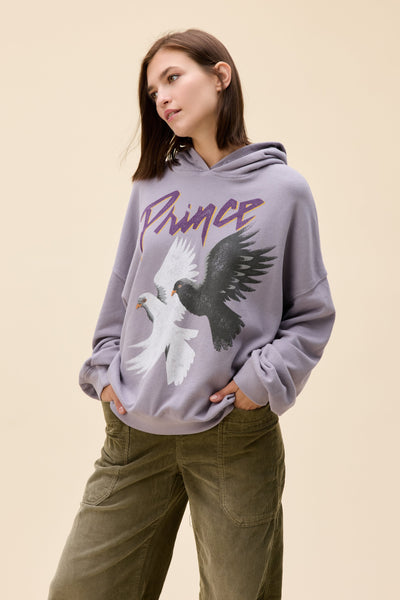 ミュージシャン World Is Over PULLOVER HOODIE CHILDHOOD HIGHLY UNDRTD Lift The World Kid Graphic Hoodie – K MOMO