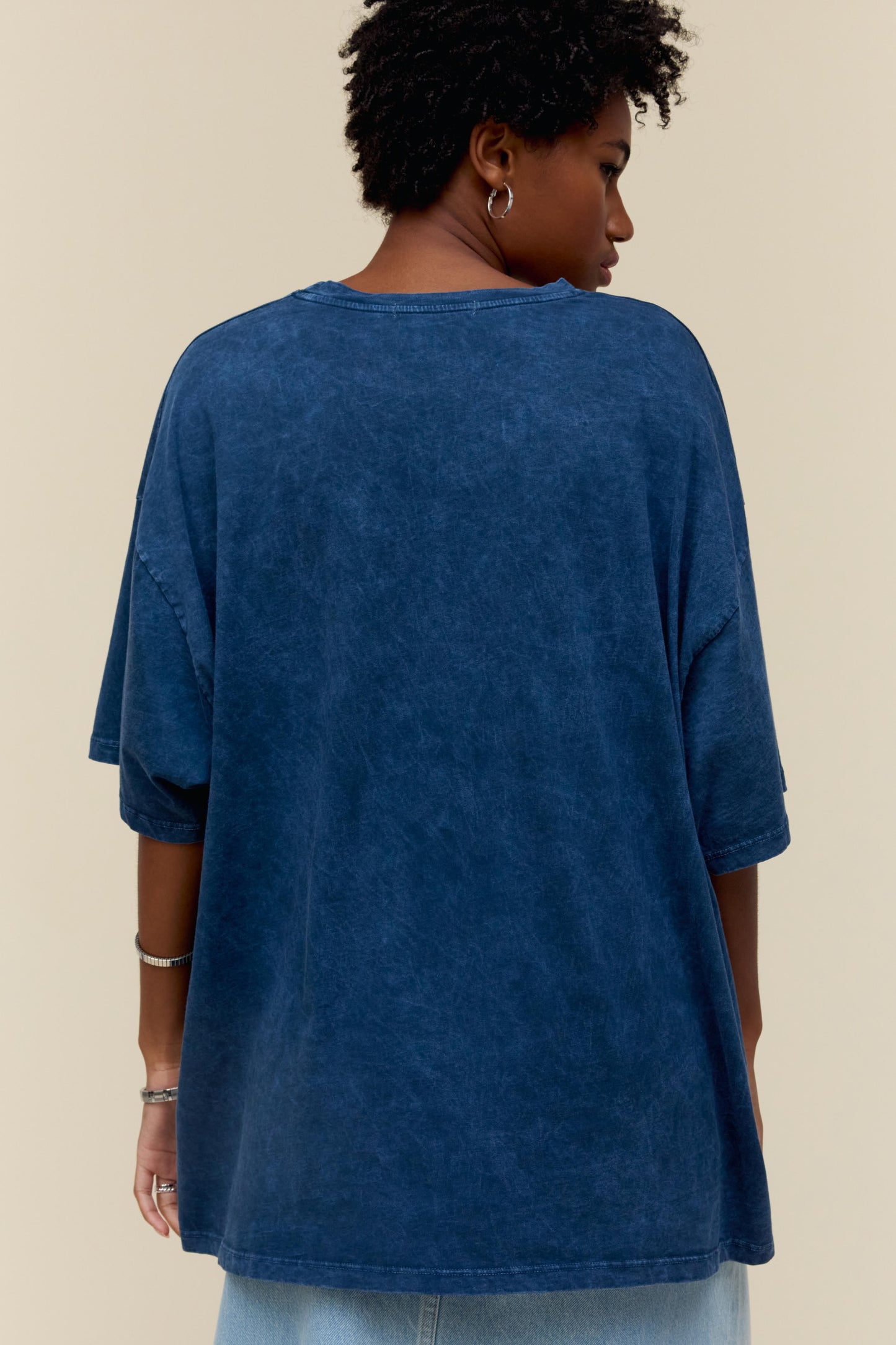 Solid OS Tee in Navy Mineral Wash