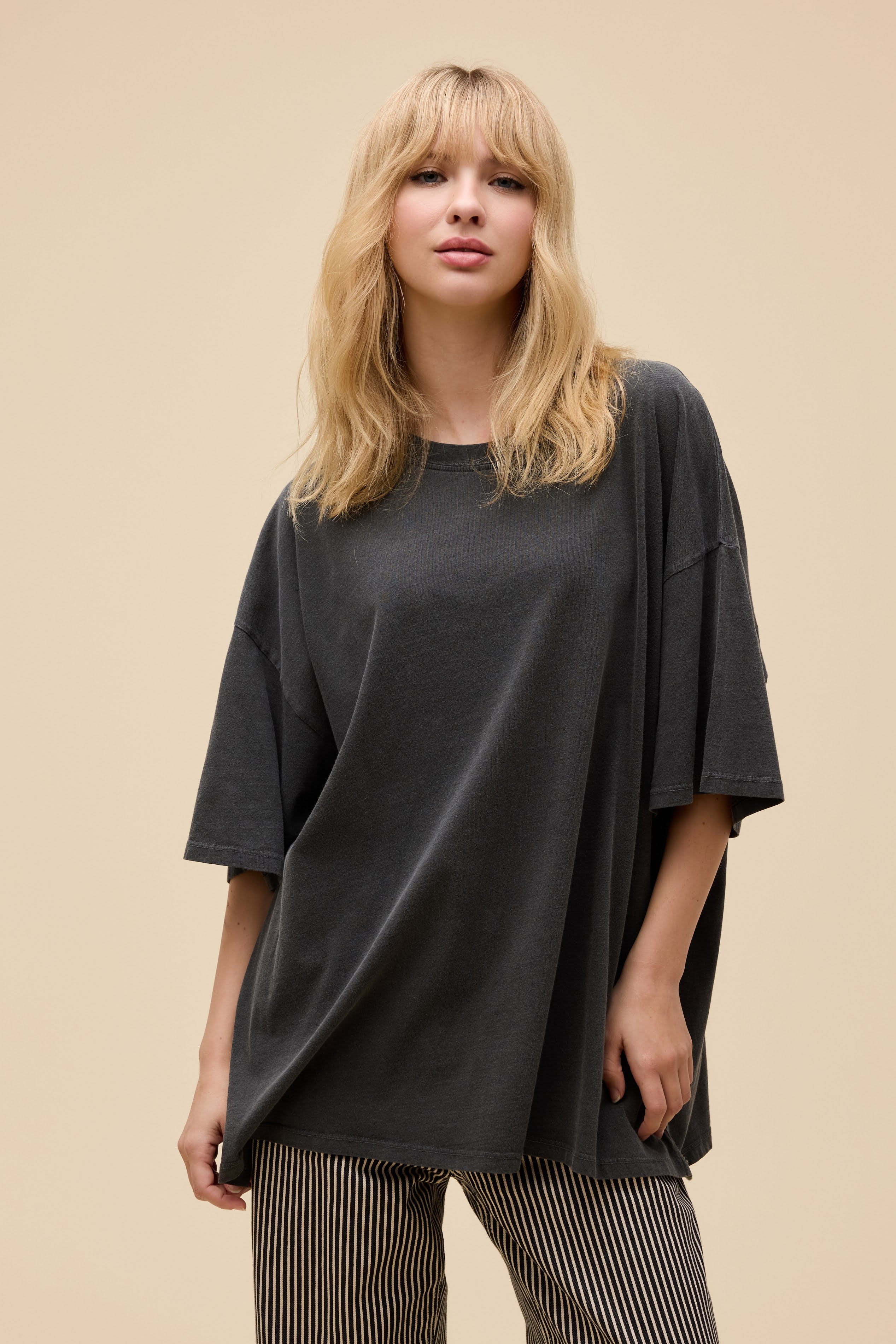 T1536SOLID-PGBLK-