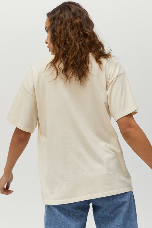 dirty white tee